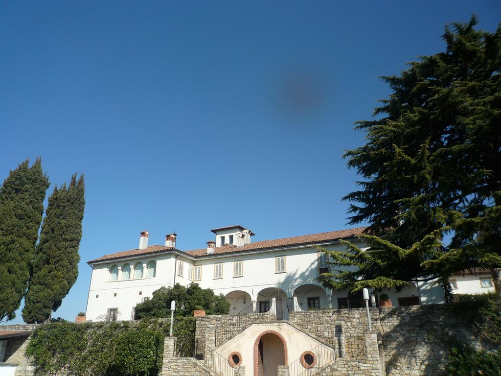 瑞雷查姆城堡天使教堂旅馆 Carobbio degli Angeli 外观 照片